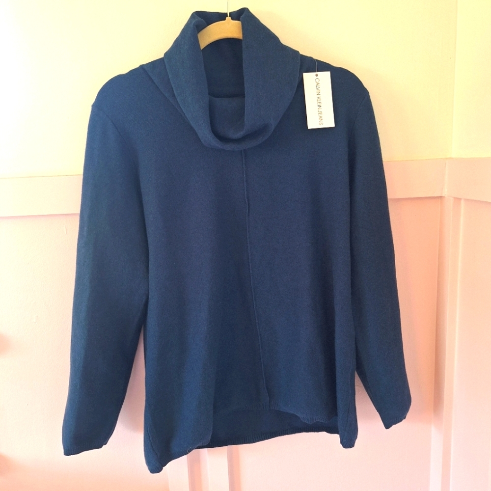 NWT Calvin Klein Jeans Women's Sweater Size  L
